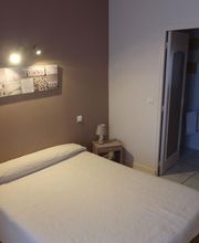 Hôtel De La Gare image 2