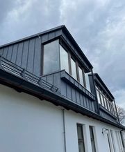 Schwarz Dach Marcel Müller Bild 2