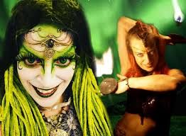 AURORA Stelzen & Feuer