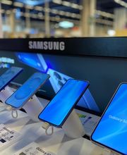 Espace multimédia téléphone Samsung S24 FE magasin boulanger mandelieu