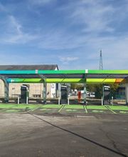 IPLANET Ricarica in sicurezza in modalità ultra fast per tutti i veicoli elettrici.