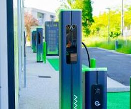 e-Totem Charging Station image 2