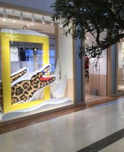 Lacoste Marseille La Valentine image 3