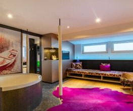 Spa Suite 1.jpg