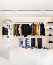LK | Sneakers & Apparels imagen 15