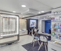 Optic 2000 image 4