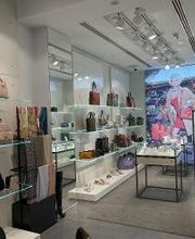 GUESS immagine 18