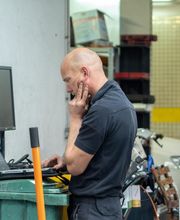 Renault Garage Charlemagne Agent image 7