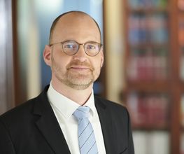 Paul Marcus Martin
Rechtsanwalt und Notar
Fachanwalt für Arbeitsrecht
Fachanwalt für Verkehrsrecht
Fachanwalt für Versicherungsrecht