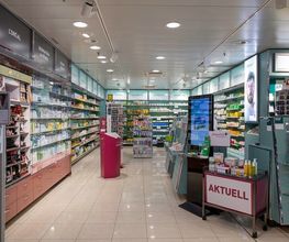 innenraum-amavita-apotheke-bahnhof-biel