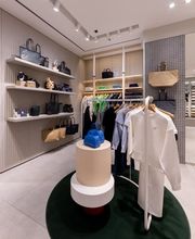 Lacoste Saint Lazare image 5