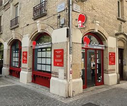 A La Petite Commission image 17