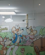 White - Montreux Sàrl Bild 4