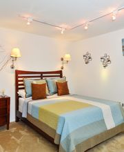 Country Manor Apartments image 3
