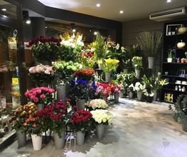La Comédie Des Fleurs image 10