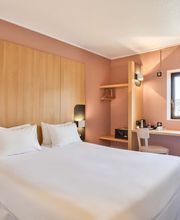 B&B HOTEL Paris 17 Batignolles image 8