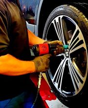 Professionell, fachmännisch, schnell und sauber montieren wir Räder und Reifen aller Art.