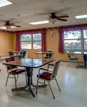 Hilltop Manor Rehabilitation & Skilled Nursing image 4