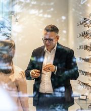 Augenkontakt AG Bild 2