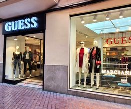 GUESS imagen 1