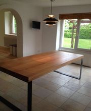 Wildeiche geölt und Stahl mit Mircro-struktur. Ja das ist unser Ding