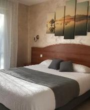 Logis Hostellerie le Châtel image 14