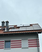 Offgridtec Photovoltaikanlage auf Doppelhaushälfte.jpeg