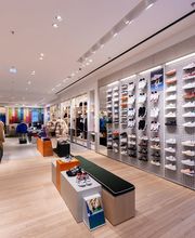 Lacoste Vélizy image 1