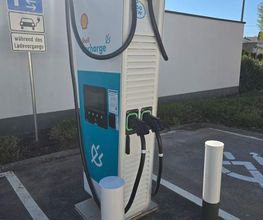 Shell Recharge Charging Station Bild 1