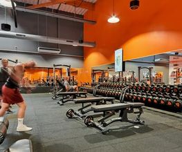 Basic-Fit 24/7 image 1
