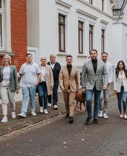 Teamfoto - AXA Versicherung Niendieker & Ogrzal oHG - Kfz-Versicherung in Osnabrück