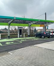 IPLANET Ricarica in sicurezza in modalità ultra fast per tutti i veicoli elettrici.