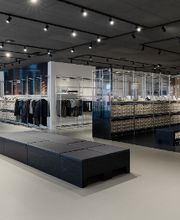 On Outlet Las Vegas North image 2