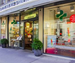 TopPharm Apotheke Paradeplatz AG Bild 1