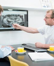 Kliniek voor Parodontologie Amsterdam (KVPA) afbeelding 10