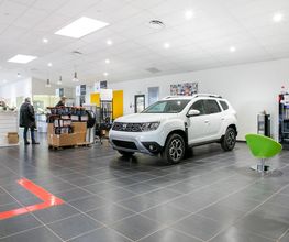 Renault Garage Eric Ferrier Agent image 15
