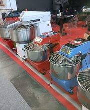 Peluso Srl - Cucine Ristoranti - Arredamento Negozi immagine 13