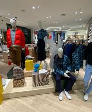 Lacoste Paris Beaugrenelle image 1