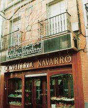 confiteria-navarro-fachada-01.jpg