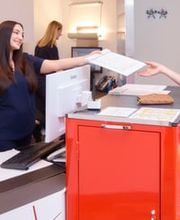 Zahnarztpraxis Dr. Hahn Ferreira & ZÄ Radha – Zahnarzt Saarbrücken - Empfang