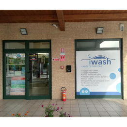 I Wash by Distributore ENI logo