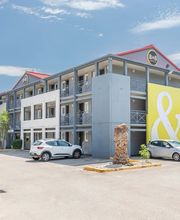 B&B HOTEL Toulon La Seyne-sur-Mer image 14