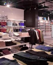 Calvin Klein Outlet imagen 2