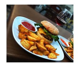 Pici Café & Vinothek Bild 3