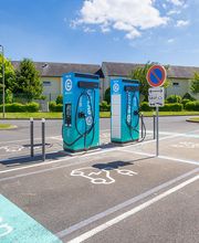 EVzen station de recharge Nogent-sur-Vernisson Super U
