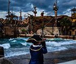 Pirates World image 3