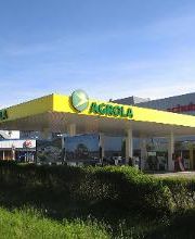AGROLA Tankstelle in Regensdorf bei schubiger möbel überdacht - mit TopShop zum Einkaufen