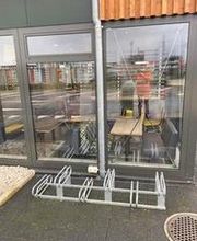 This restaurant has free e-bike chargers. Enjoy your favourite burger while your bike gets the needed energy.