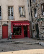 Saint Yves Antiques image 4