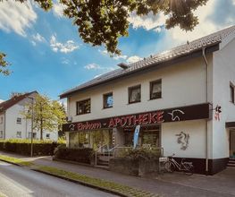 Aussenansicht der Einhorn-Apotheke
